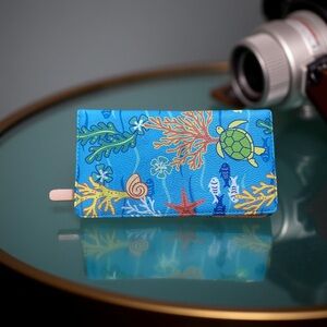 Happy Wahine Ocean Turtle Wallet | Coral Reef Print | Like New